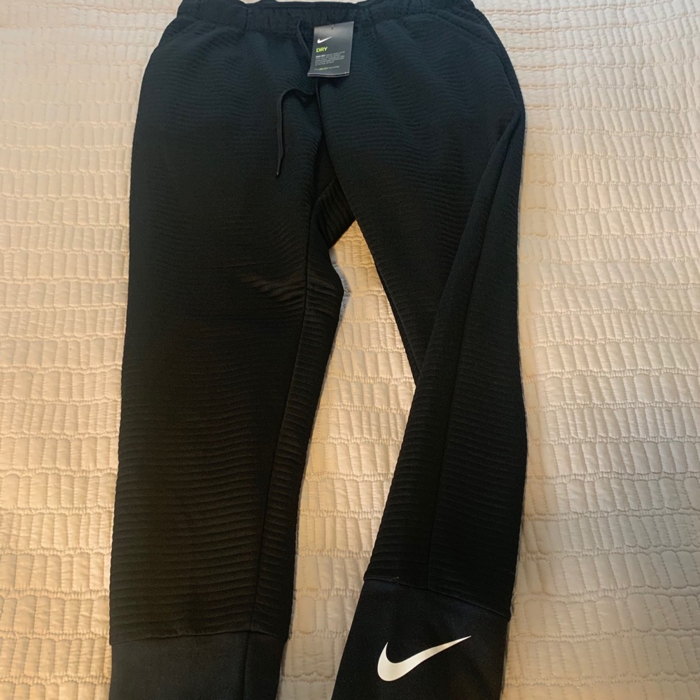 NWT Nike jogger pants